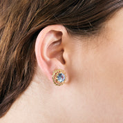 Boucles d'oreilles en or jaune et Aigue-marine.