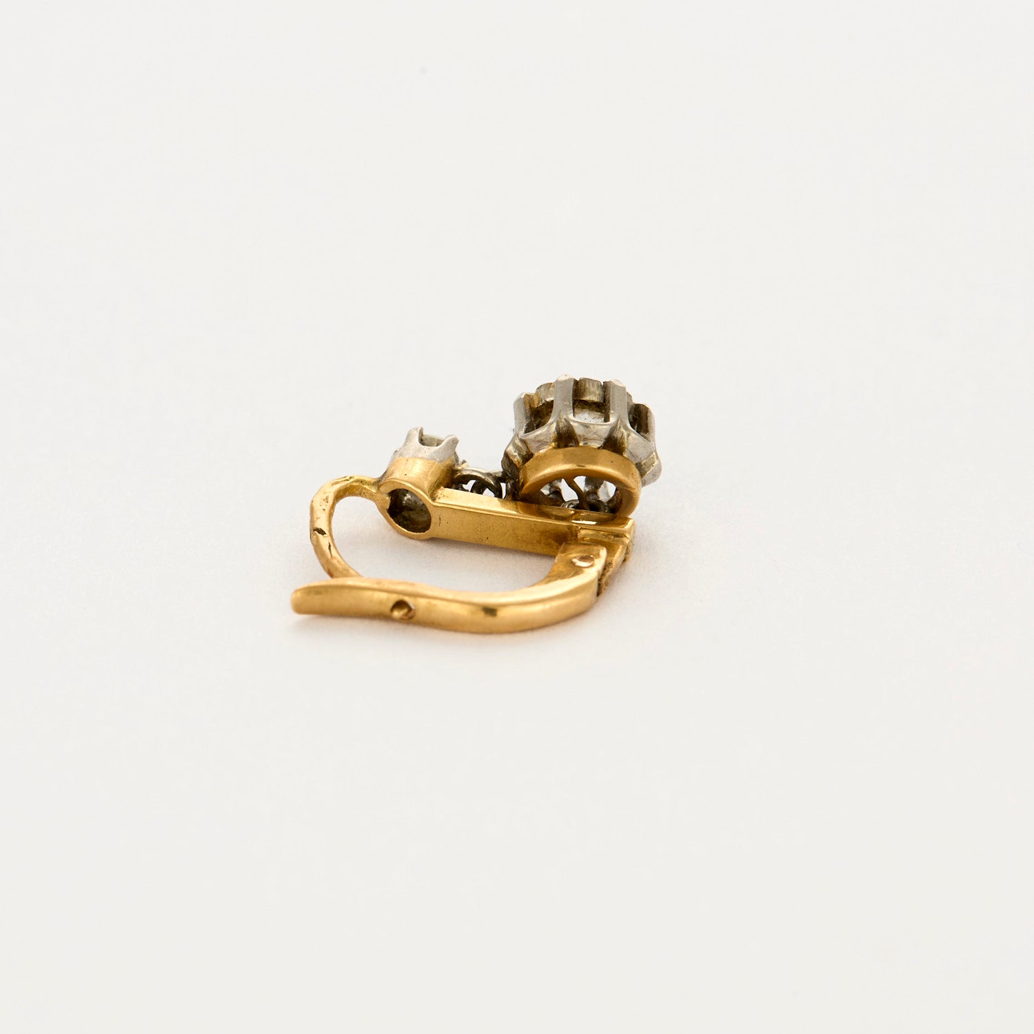 Dormeuses en or jaune, platine et diamants