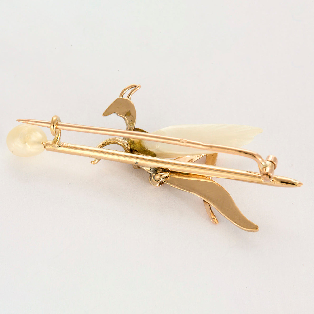 Broche fin XIX Cigale en or et diamants.