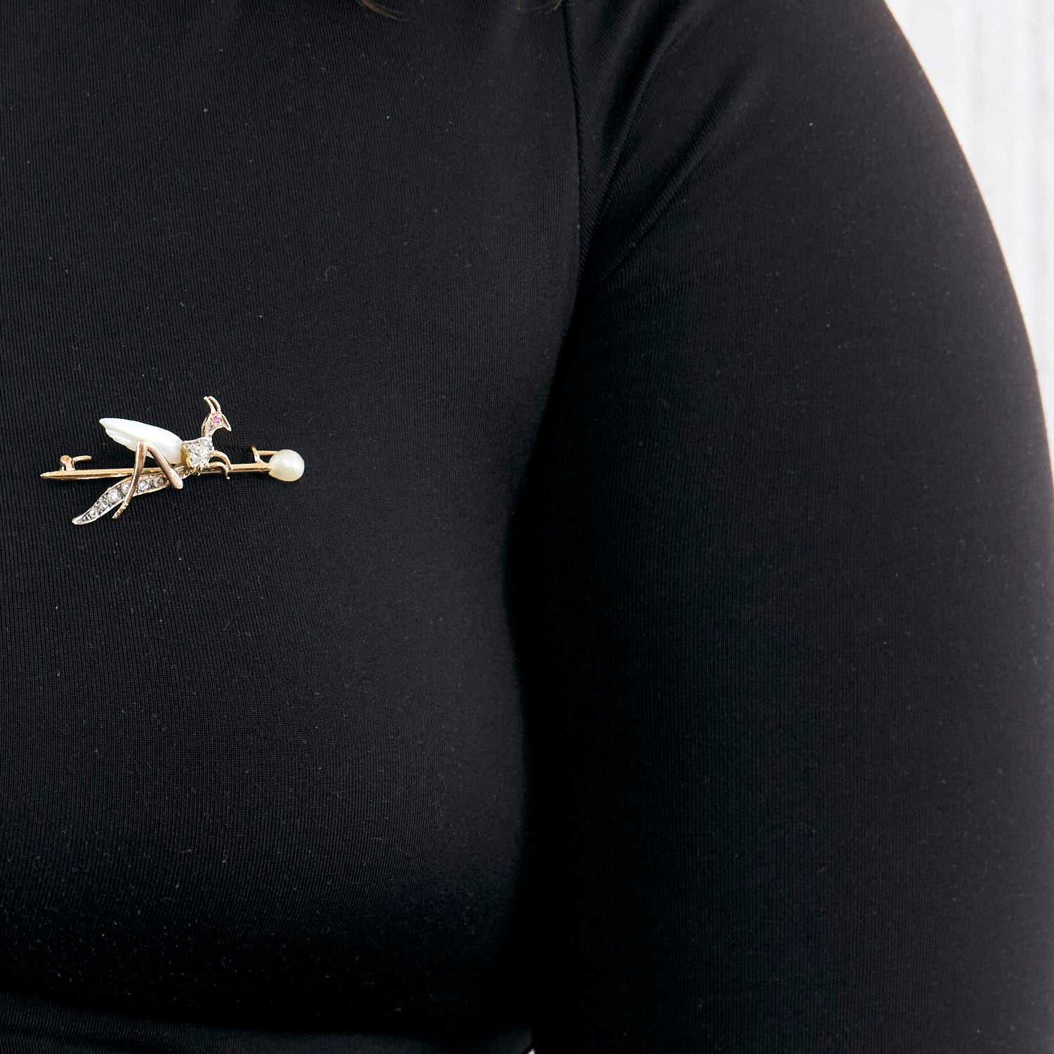 Broche fin XIX Cigale en or et diamants.