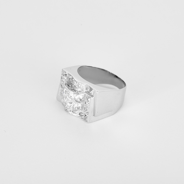 Bague ancienne "Tank" platine et diamants