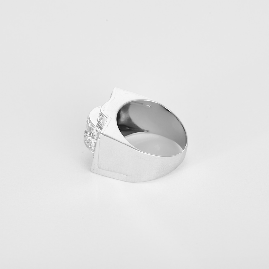 Bague ancienne "Tank" platine et diamants