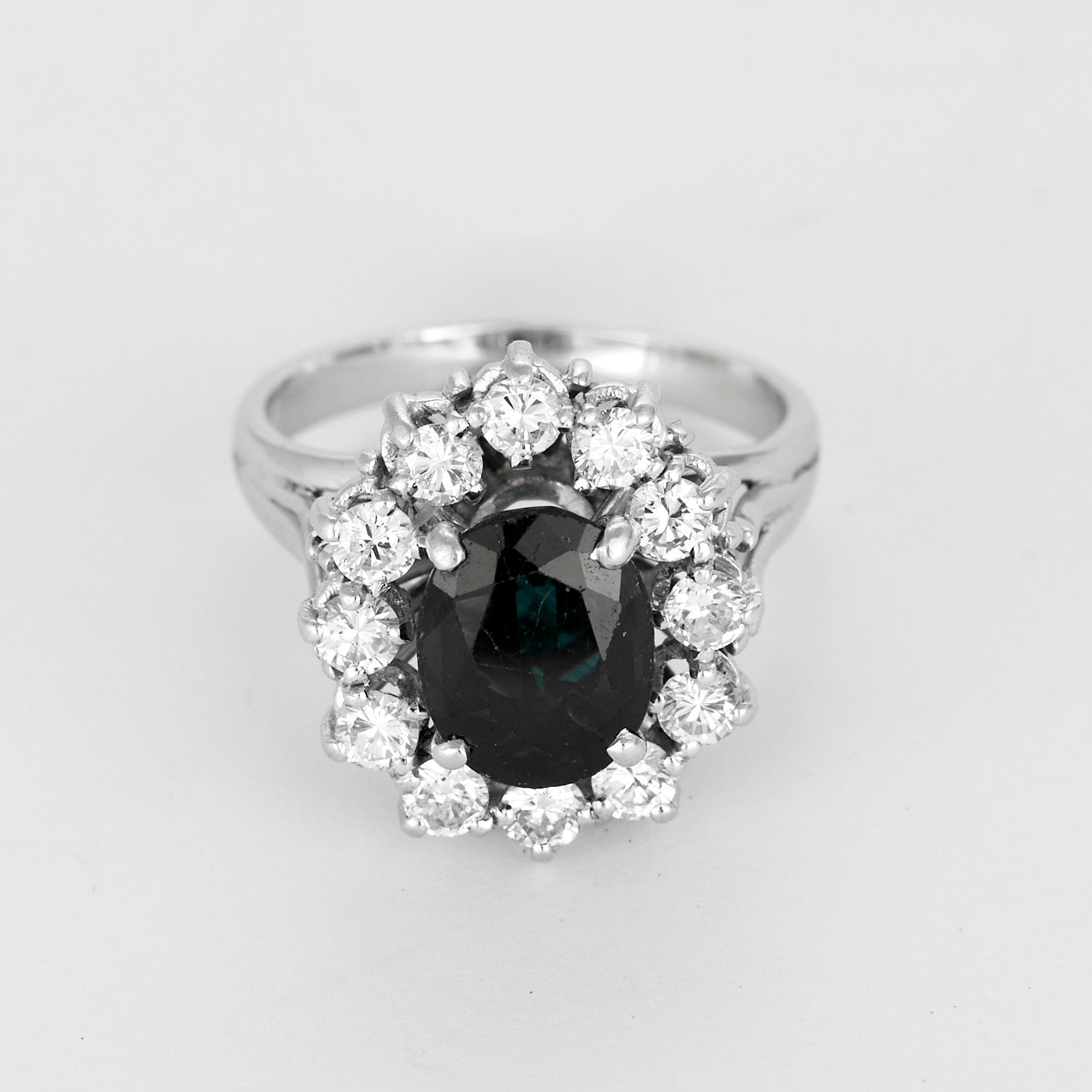 Bague Marguerite vintage Saphir et diamants en or blanc