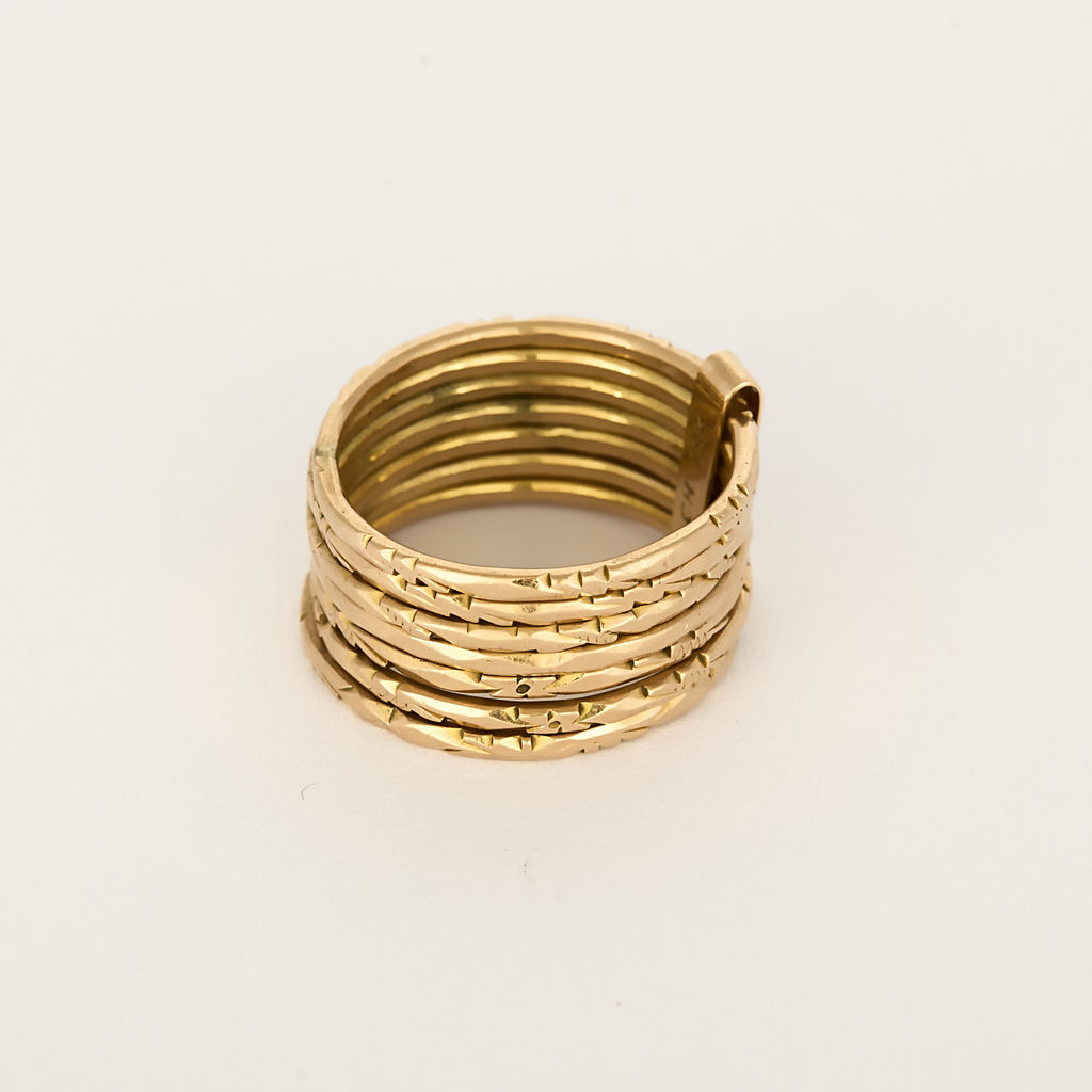 Bague ancienne Semainier en or rose.