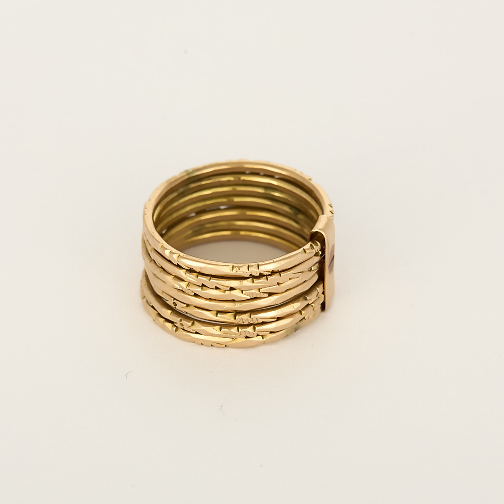 Bague ancienne Semainier en or rose.