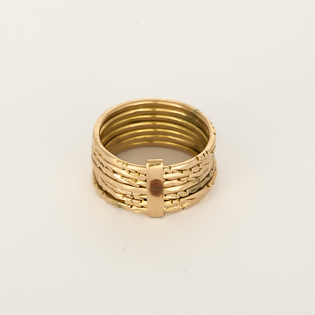 Bague ancienne Semainier en or rose.