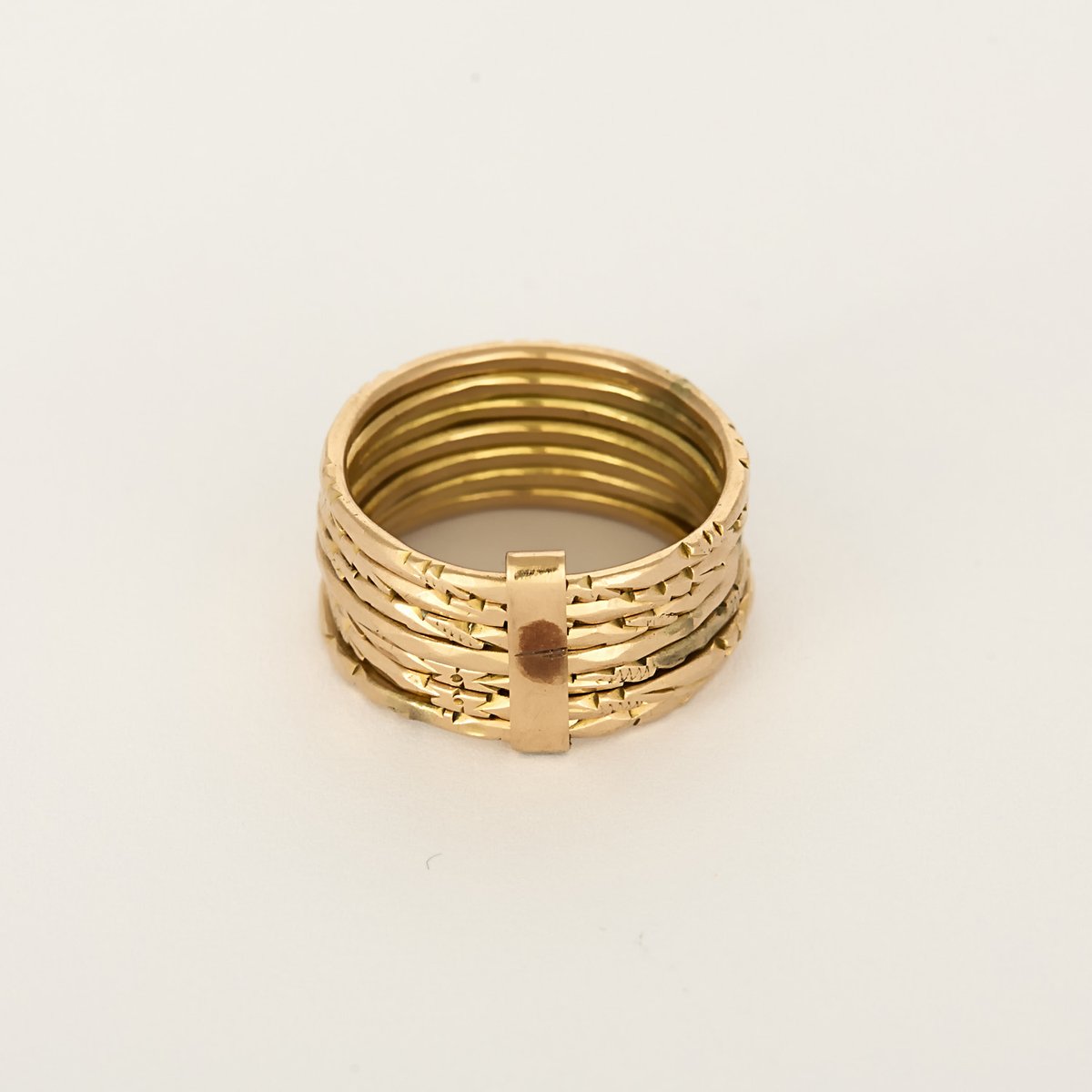 Bague ancienne Semainier en or rose.