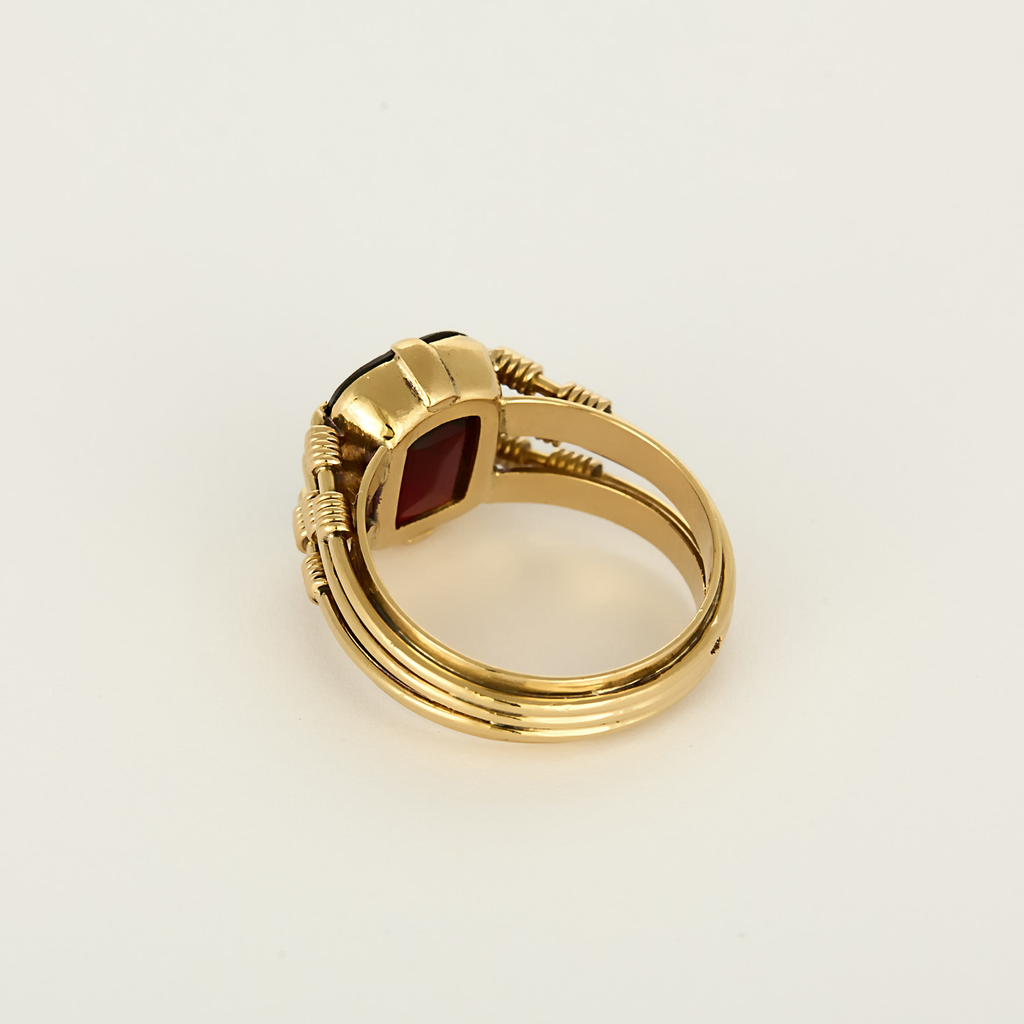 Bague Vintage Grenat en or jaune