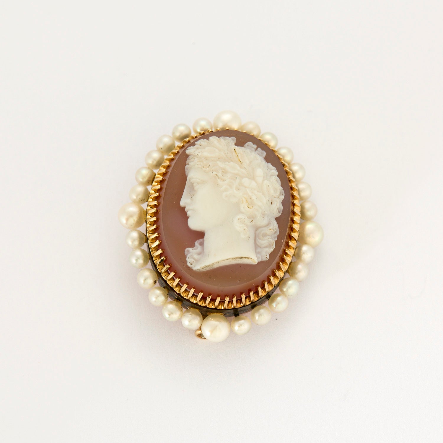 Broche ancienne fin XIX en or et Camée.