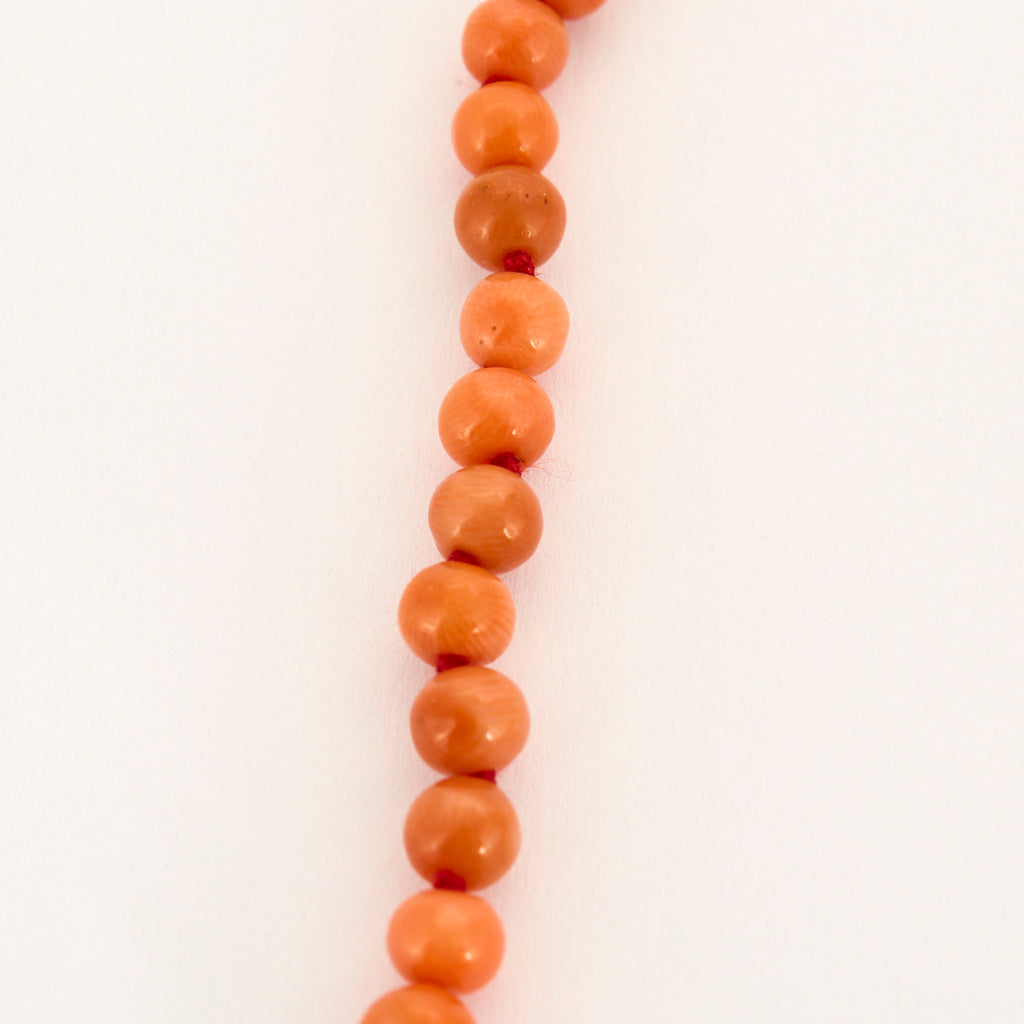 Collier ancien en corail perles 8-5mm