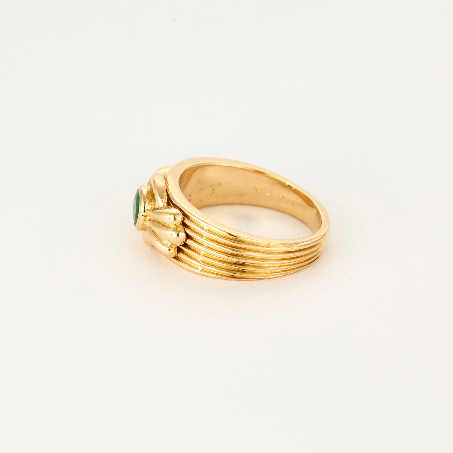 Bague Van Cleef & Arpels vintage en or jaune et émeraude