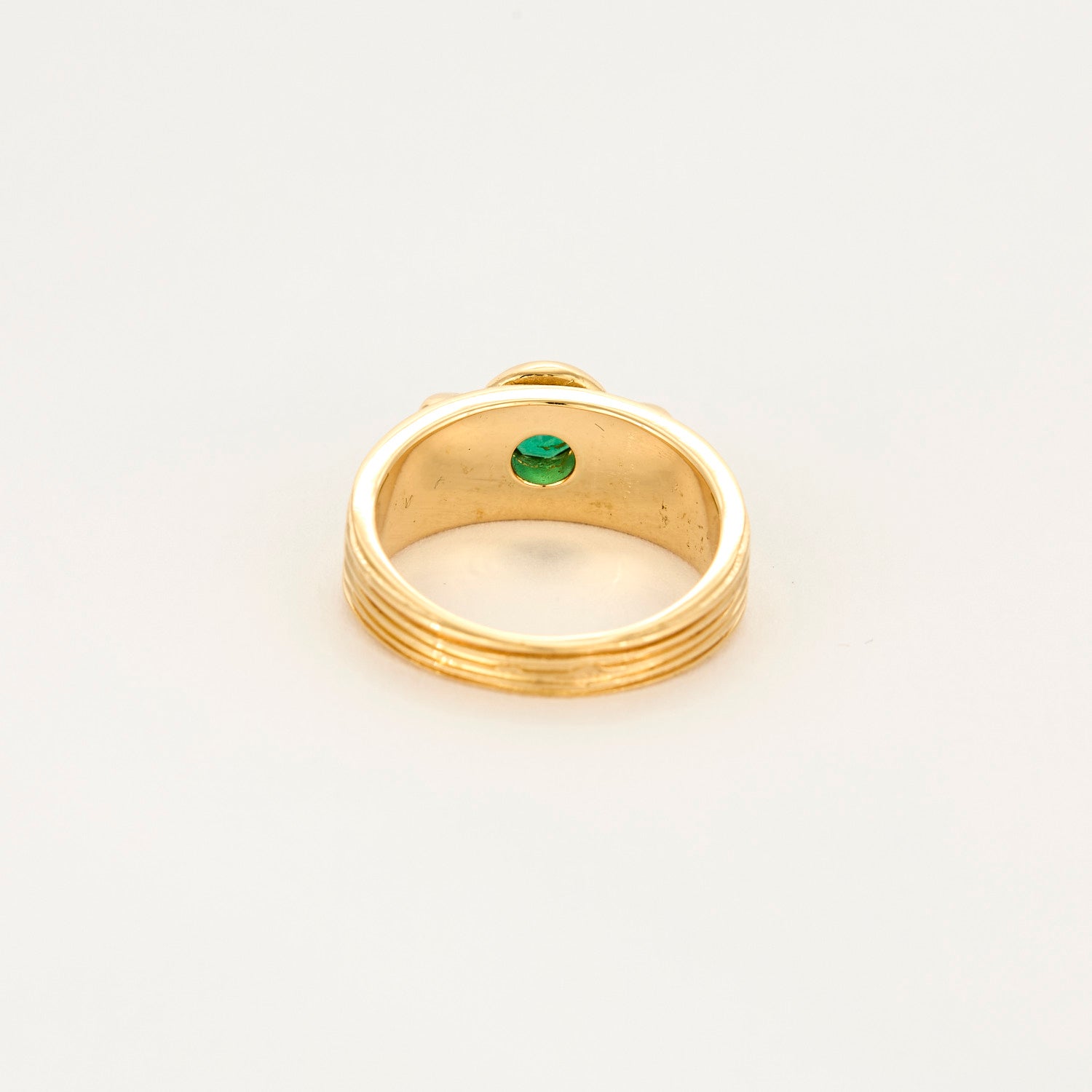 Bague Van Cleef & Arpels vintage en or jaune et émeraude