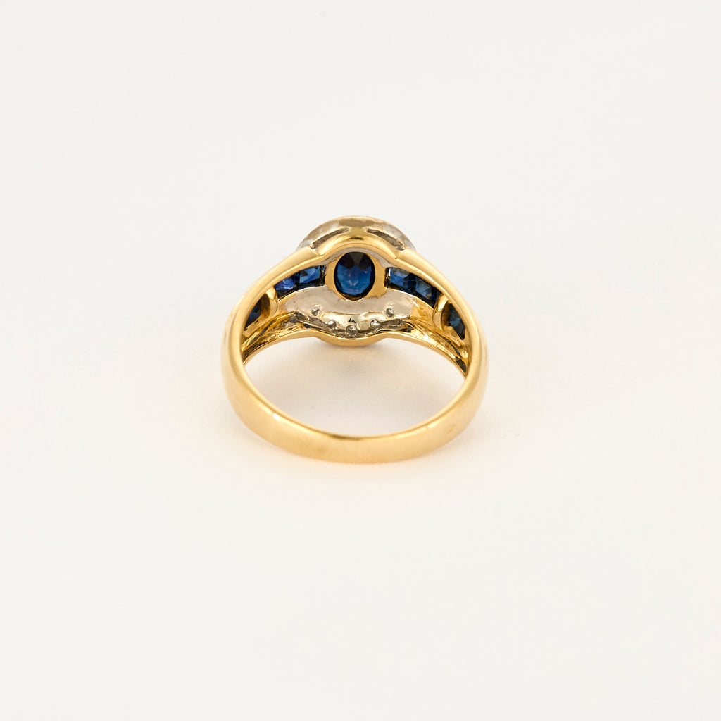 Bague vintage or jaune, diamants et saphirs.