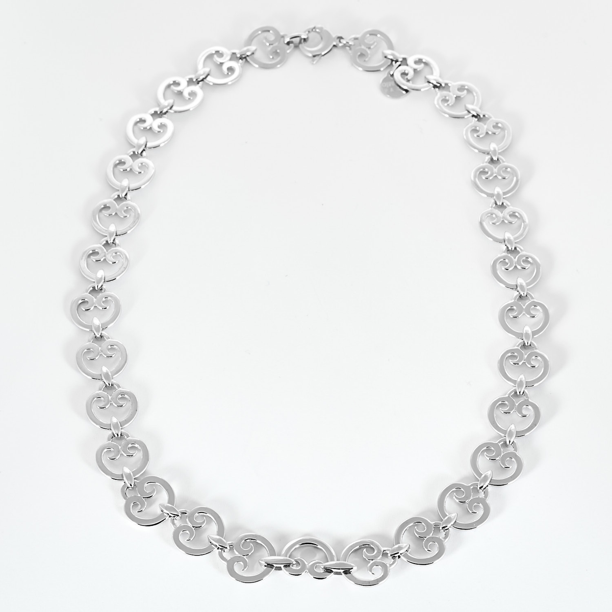 Collier Coeur O.J PERRIN en or blanc.