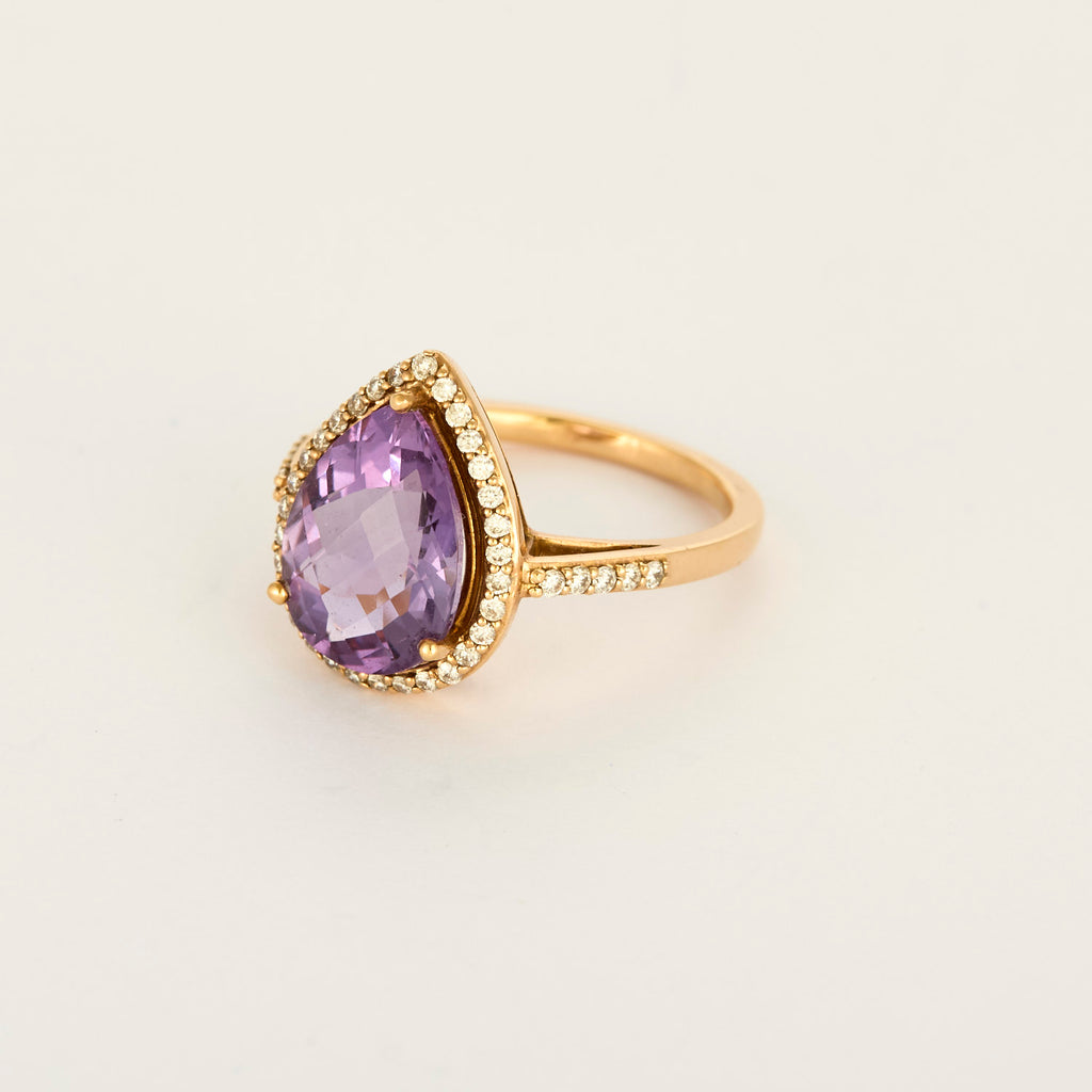 Bague en or rose, diamants et Améthyste poire.