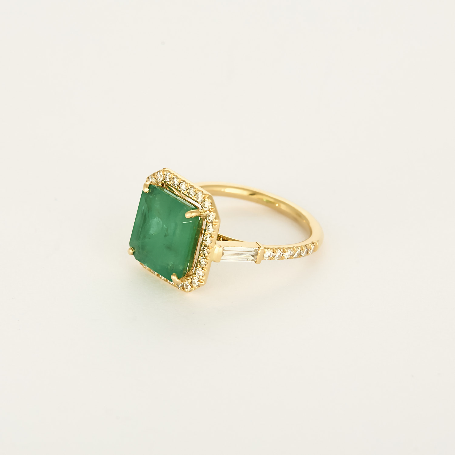 Bague "solitaire" Émeraude 4 carats or jaune et diamants