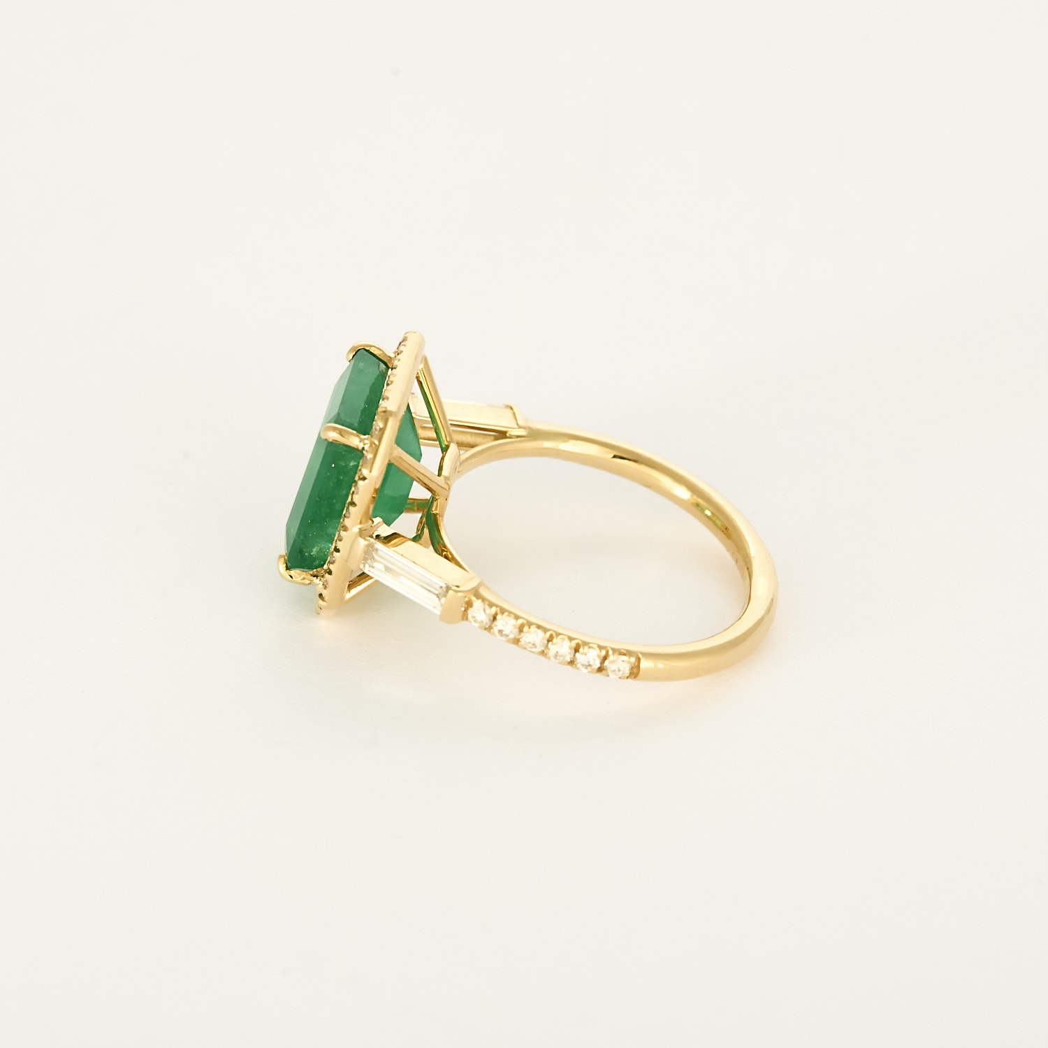 Bague "solitaire" Émeraude 4 carats or jaune et diamants
