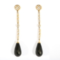 Boucles d'oreilles pendantes or rose, diamants et onyx.