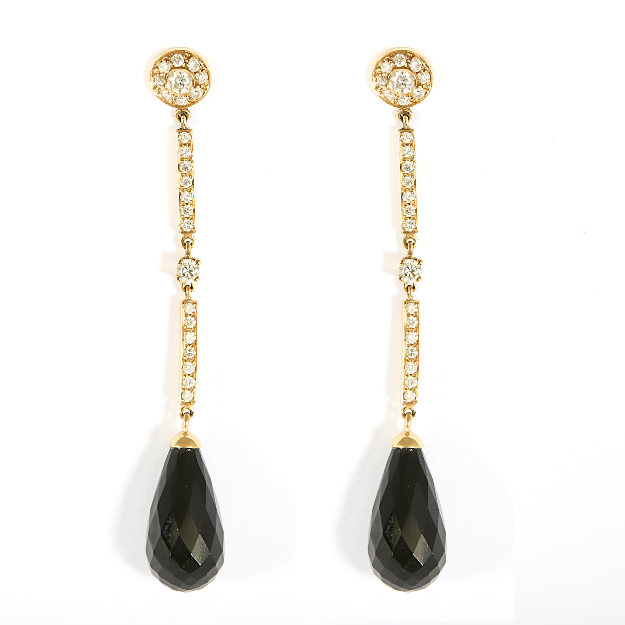 Boucles d'oreilles pendantes or rose, diamants et onyx.