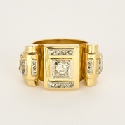 Bague "Tank" en or et diamants.