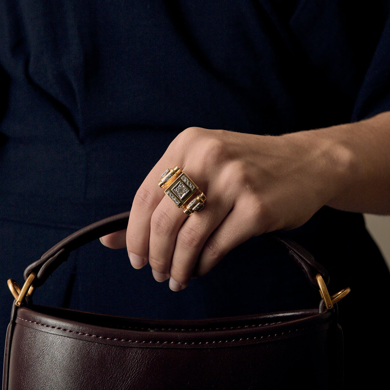 Bague "Tank" en or et diamants.