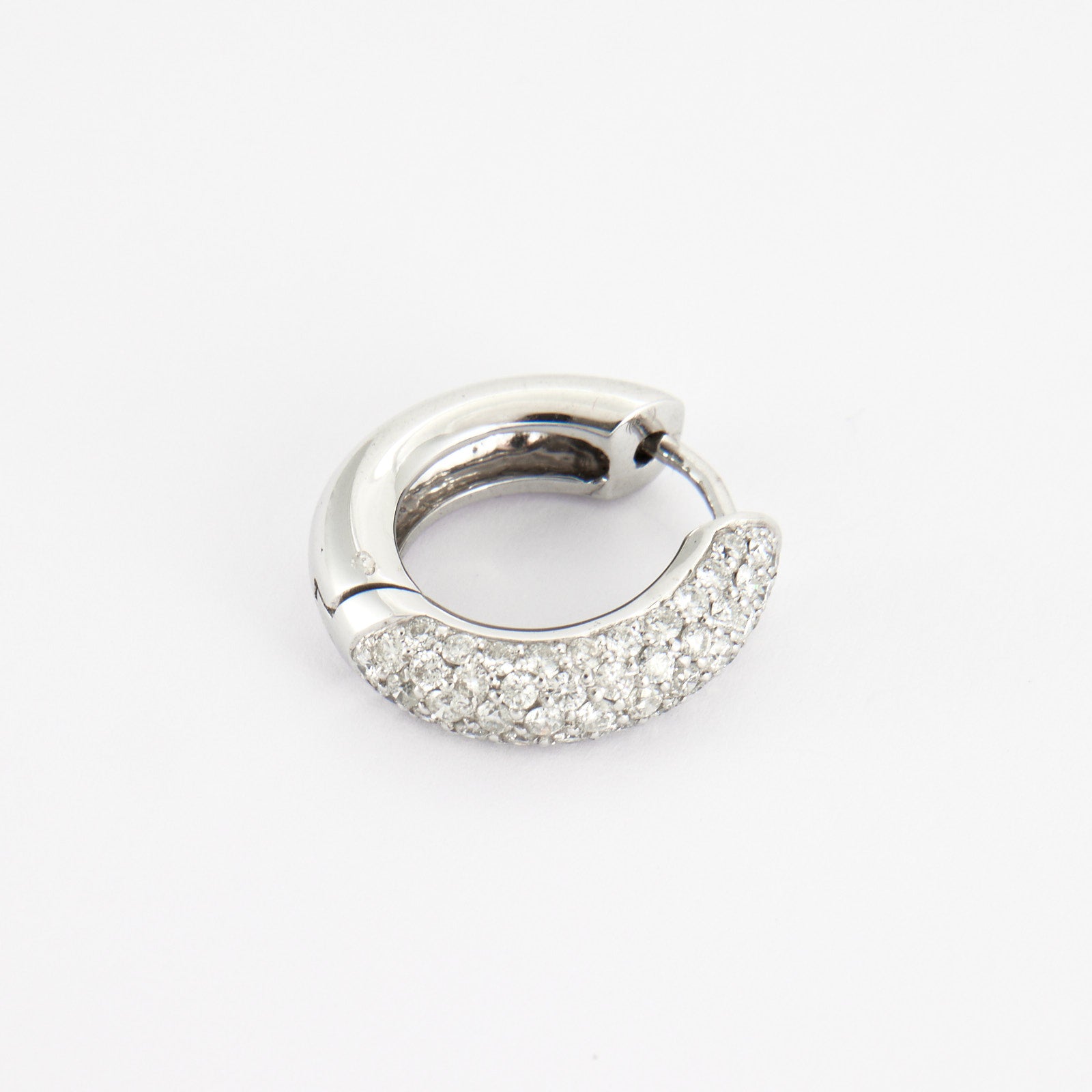 Créoles en or blanc et diamants