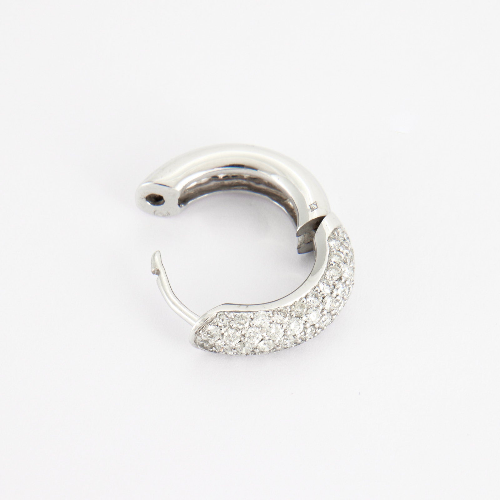 Créoles en or blanc et diamants