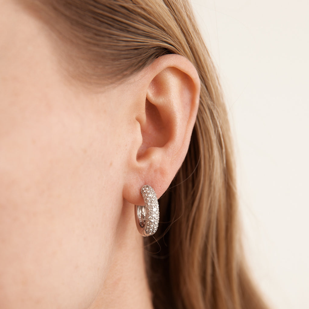 Créoles en or blanc et diamants