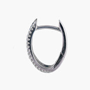 Créoles en or blanc avec diamants blancs et noirs