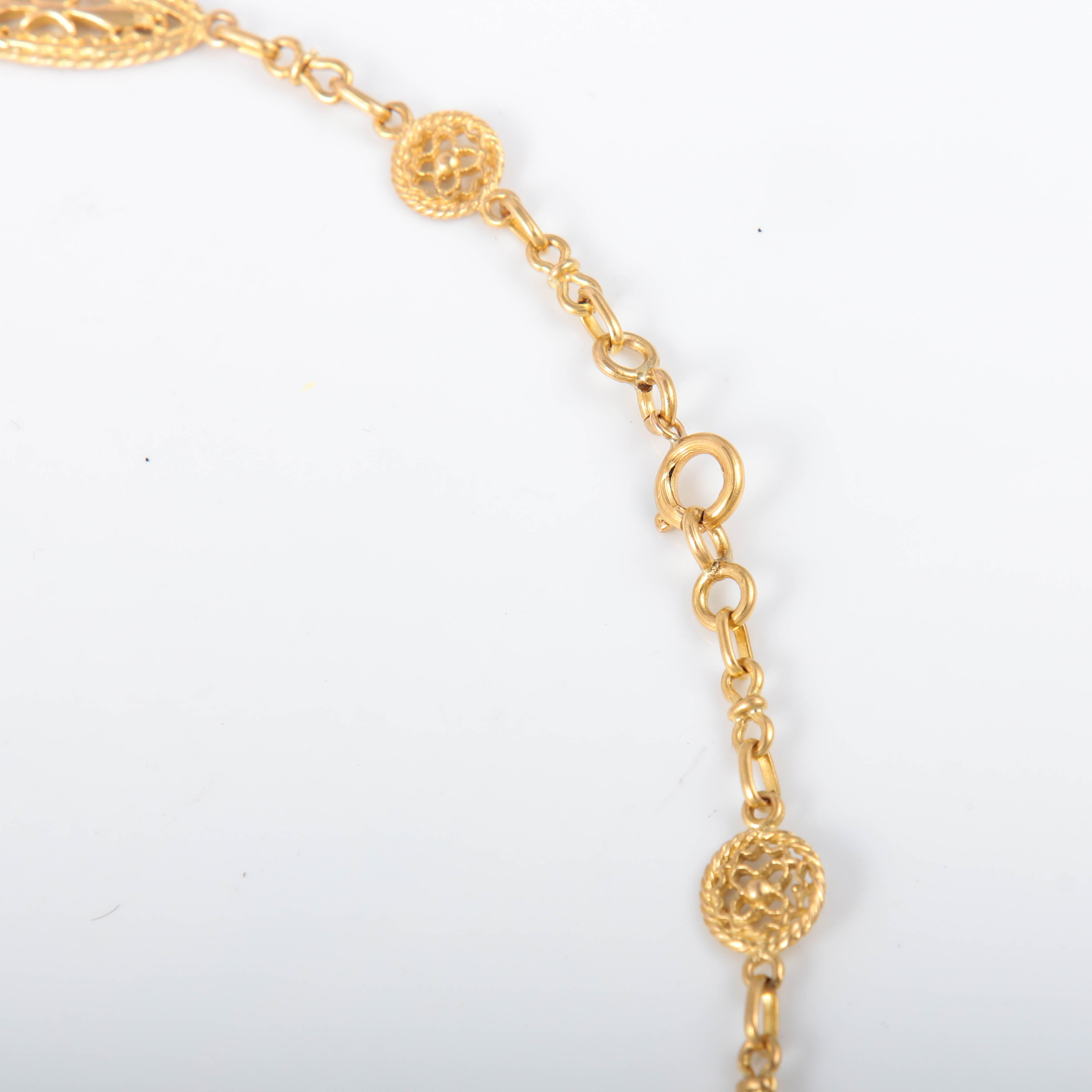 Chaine filigrane torsadée
